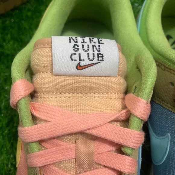 2022 Nike Dunk Low SE “Sun Club” - Picture 10 of 17